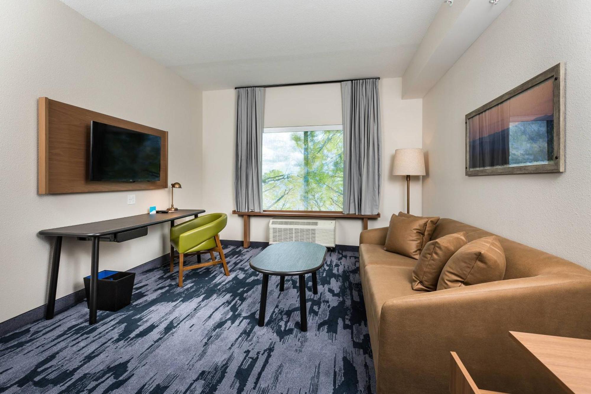 Fairfield Inn & Suites By Marriott Крествью Экстерьер фото
