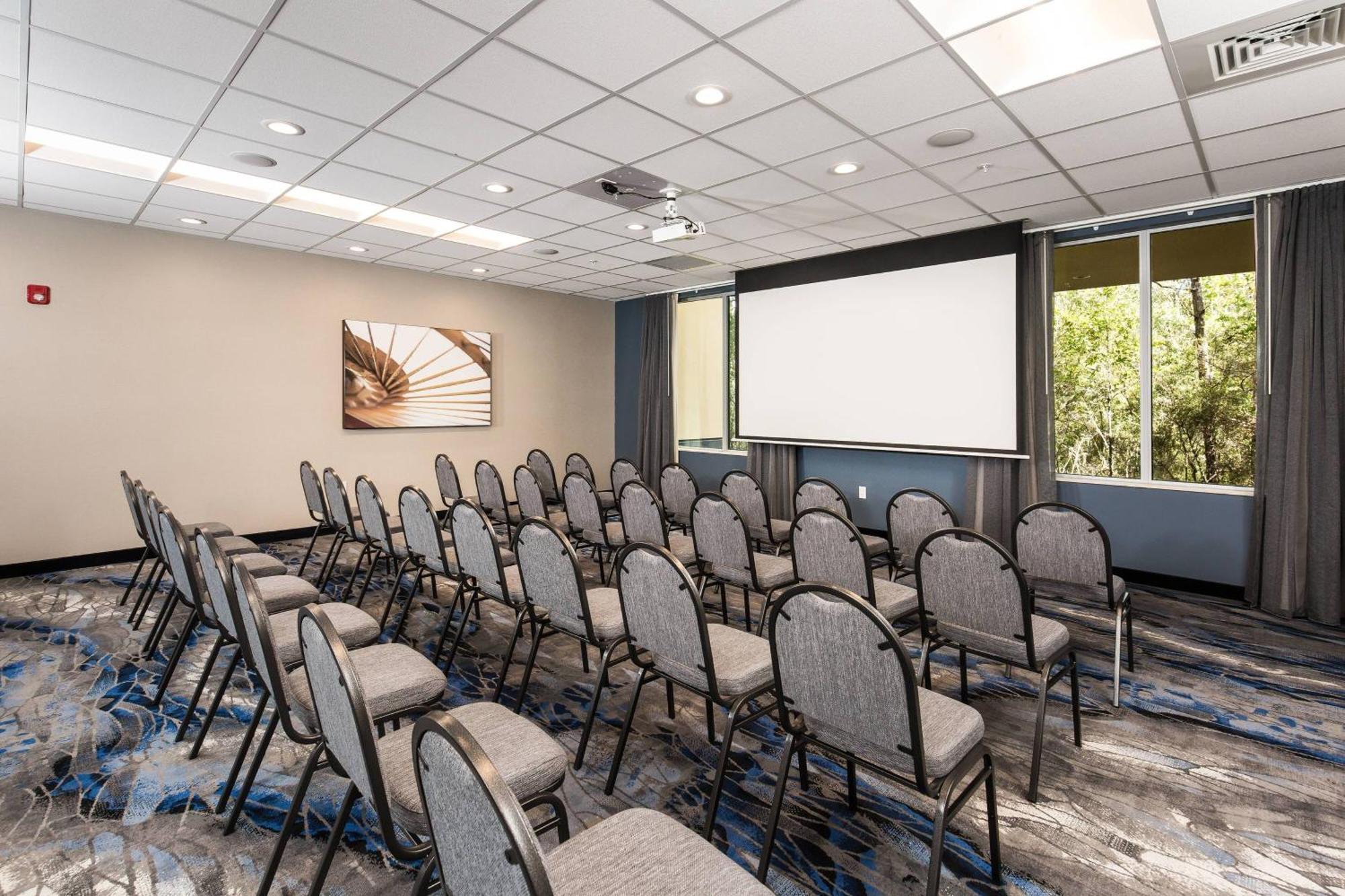 Fairfield Inn & Suites By Marriott Крествью Экстерьер фото