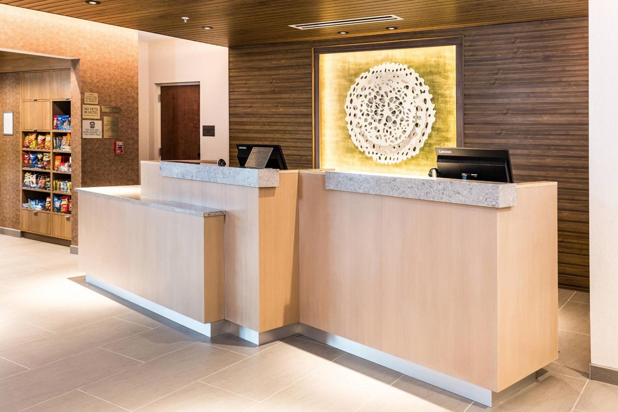Fairfield Inn & Suites By Marriott Крествью Экстерьер фото