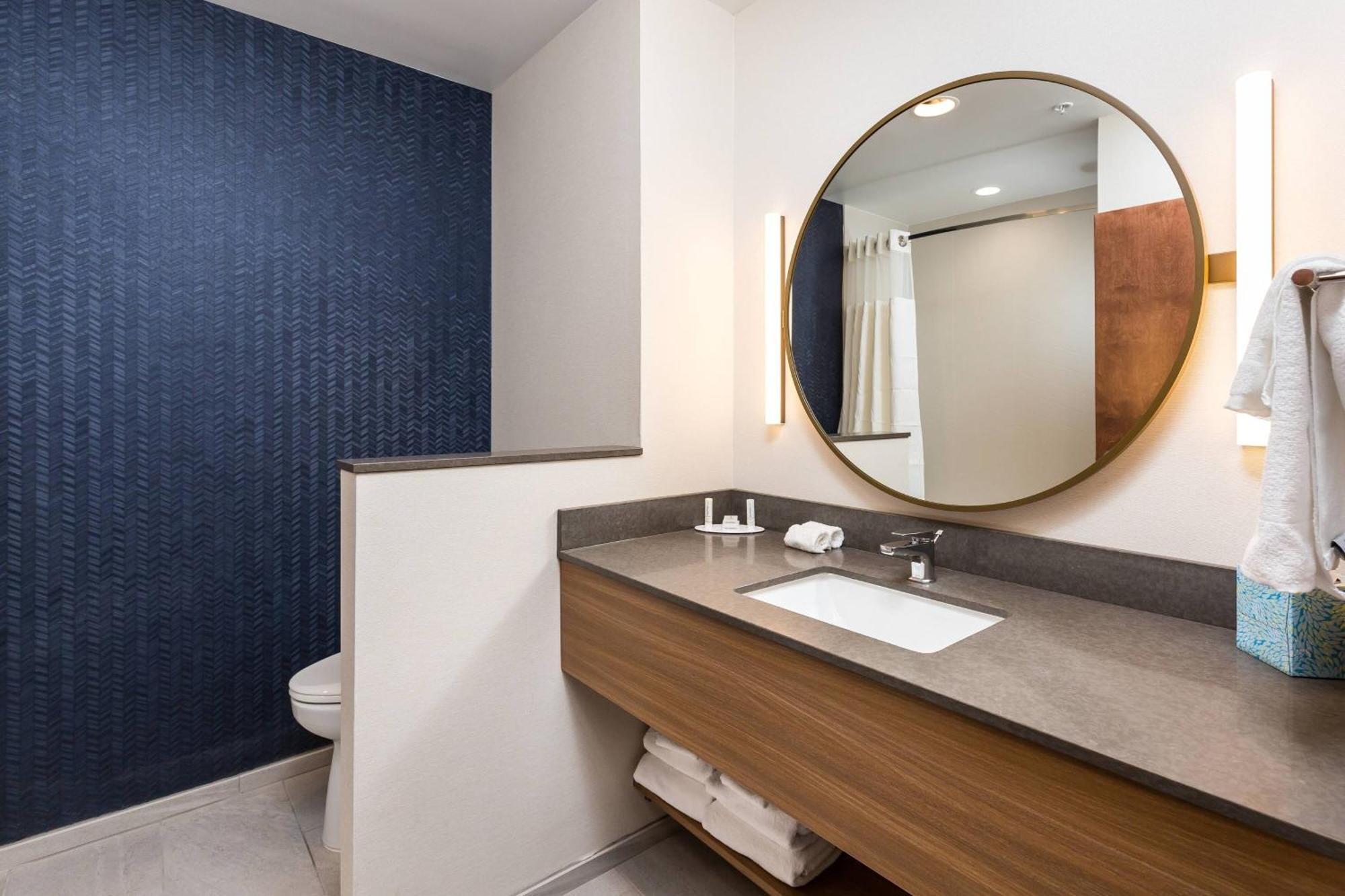 Fairfield Inn & Suites By Marriott Крествью Экстерьер фото
