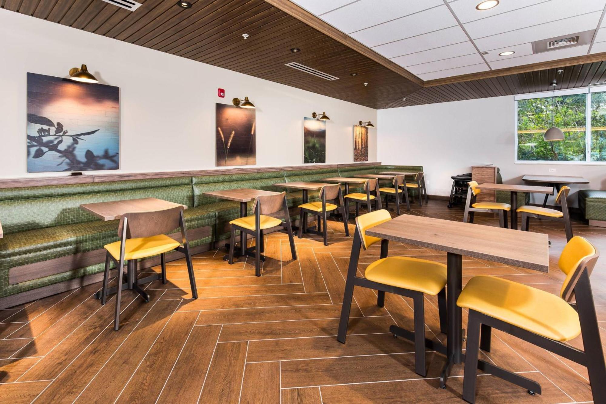 Fairfield Inn & Suites By Marriott Крествью Экстерьер фото