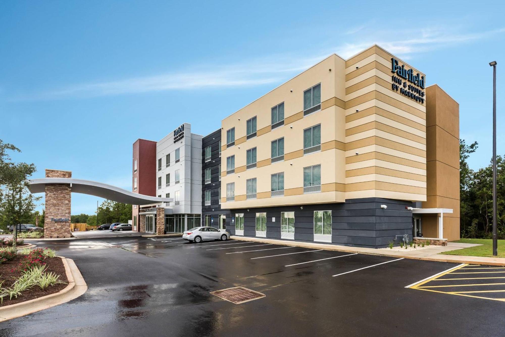 Fairfield Inn & Suites By Marriott Крествью Экстерьер фото
